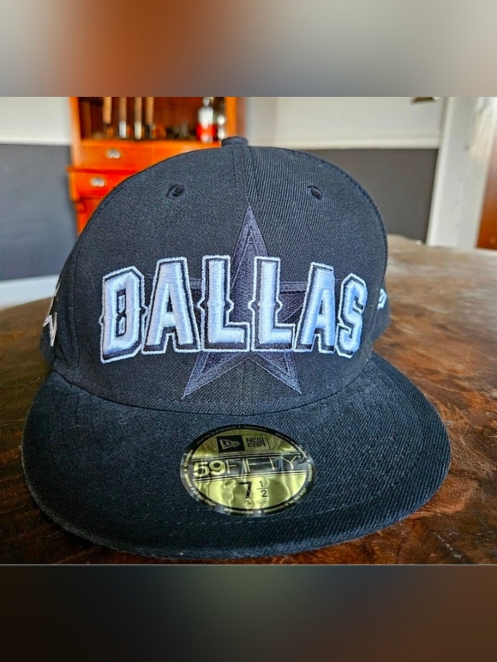 DALLAS COWBOY FOOTBALL HAT. Sz 7.5 NWT